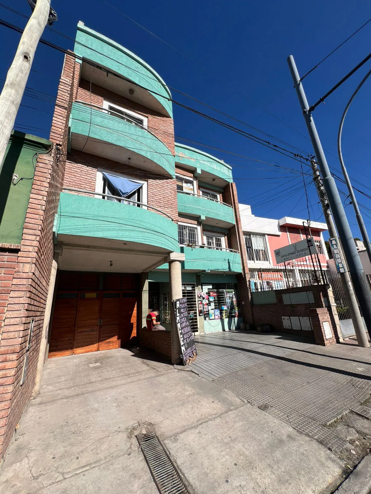 ALQUILO GALPON - SOBRE AV. JULIO A. ROCA