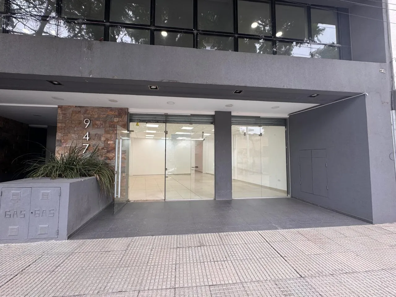 LOCAL 280M2 PROPIOS ALTA CORDOBA EN 2 PLANTAS