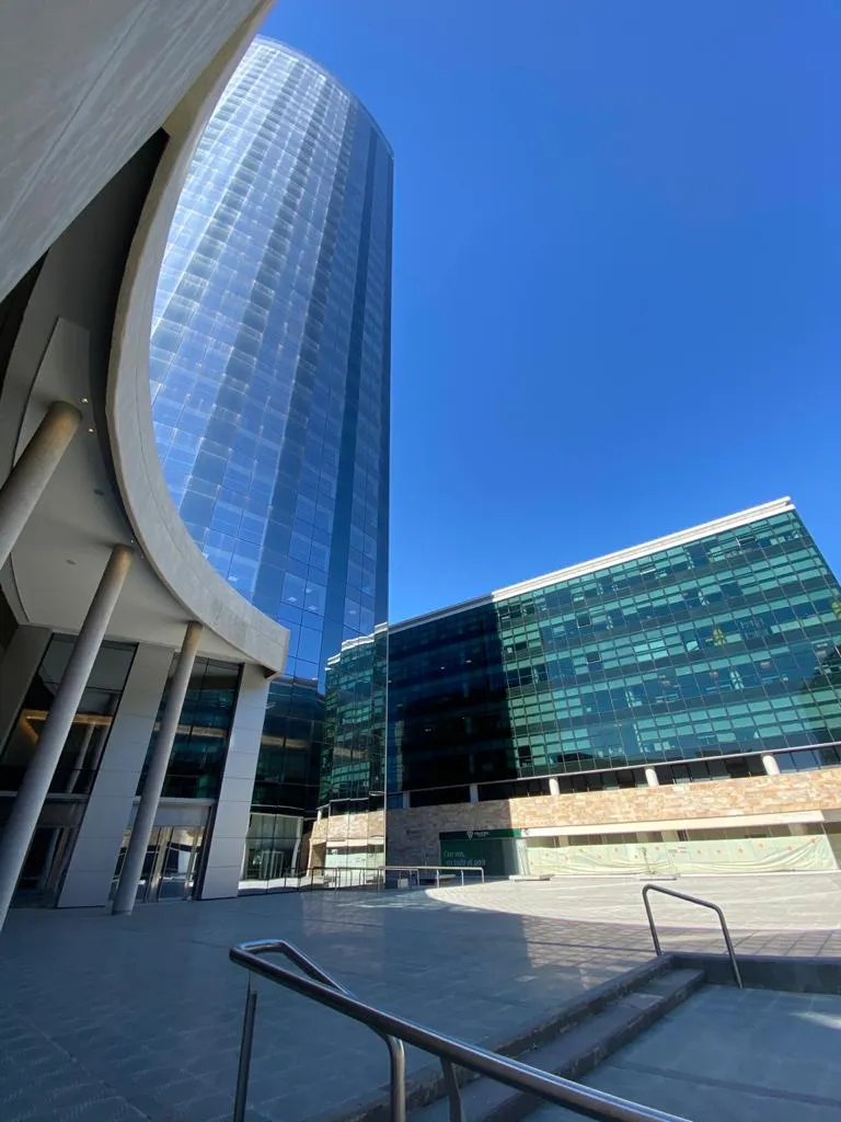 ALQUILER oficinas Planta Libre Capitalinas 150 metros Torre Principal