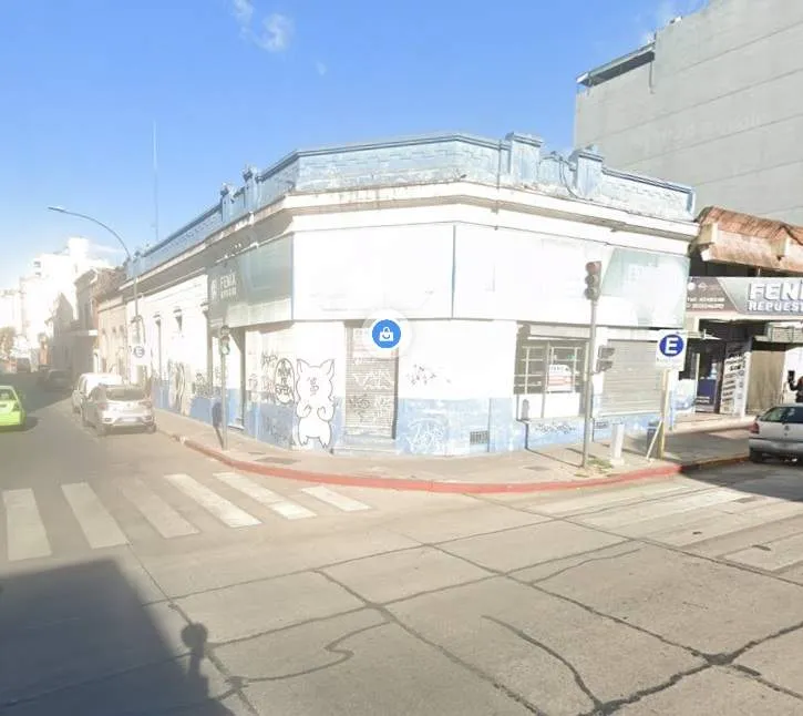 Oportunidad de Inversión Única: Terreno Esquina de Alta Proyección en B Alberdi...