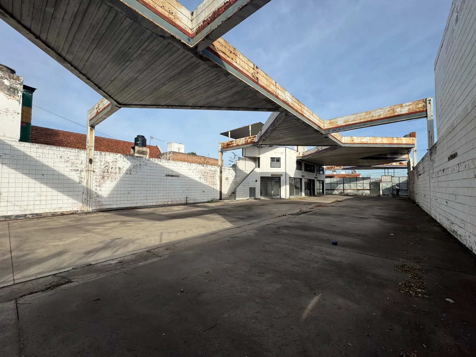 TERRENO COMERCIAL 1174m2 Av. MONSEÑOR P. CABRERA CASI ESQ. LOS GRANADEROS