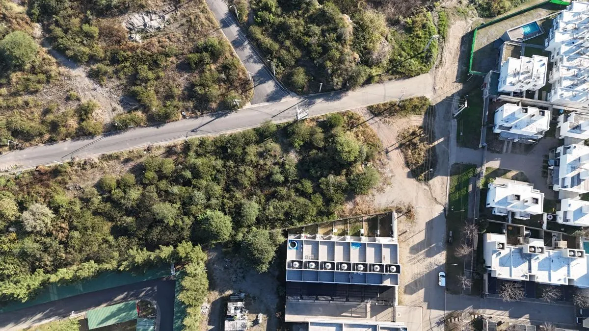 LOTE EN VENTA ALTOS DE LA ESTANZUELA LA CALERA APTO HOUSING FRENTE A LA LAGUNA