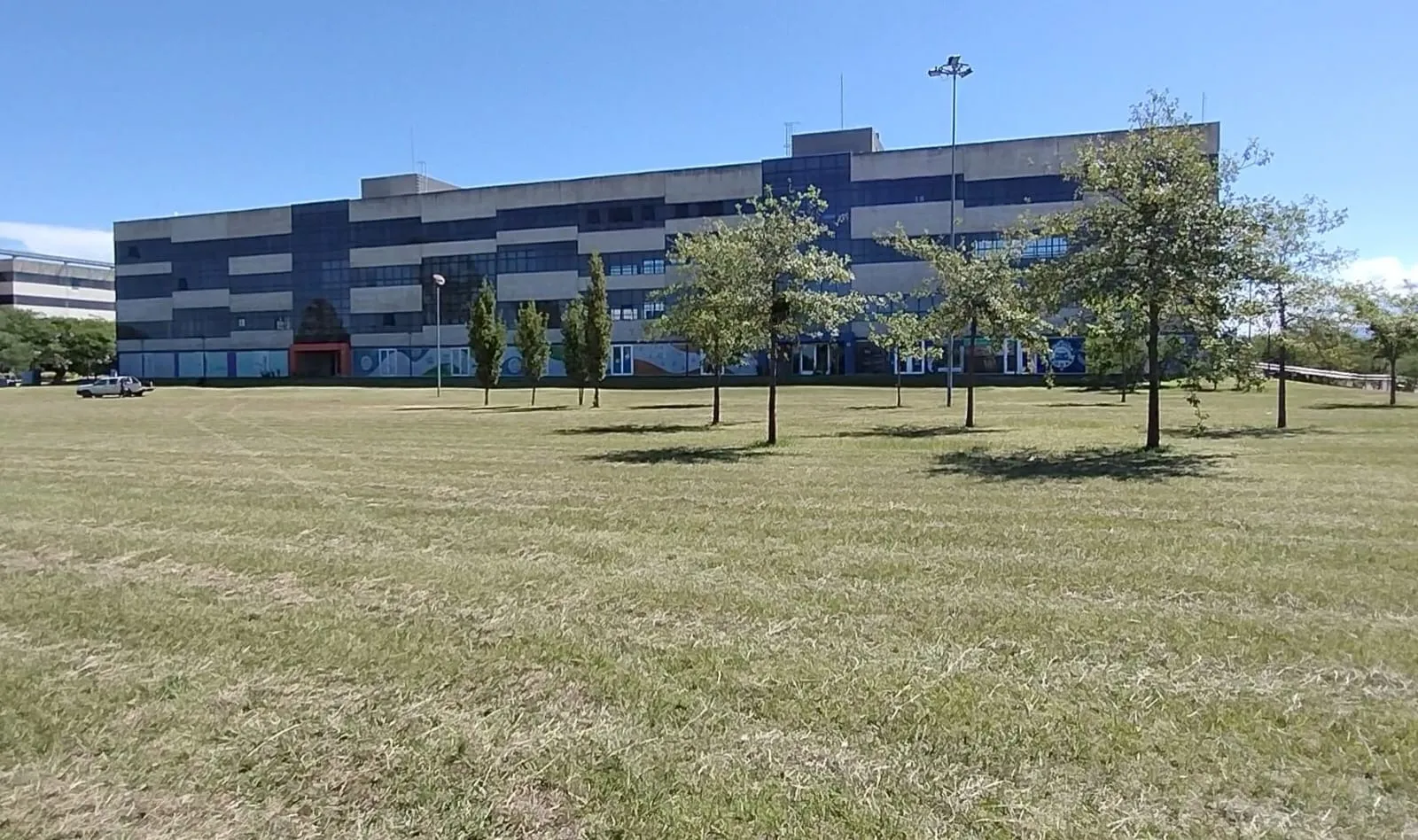 ALQUILER OFICINA PARQUE EMPRESARIAL AEROPUERTO ( PEA )