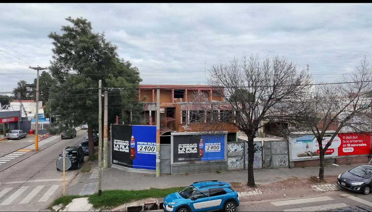 Lote en alquiler - Esquina estratégica en Zona Norte