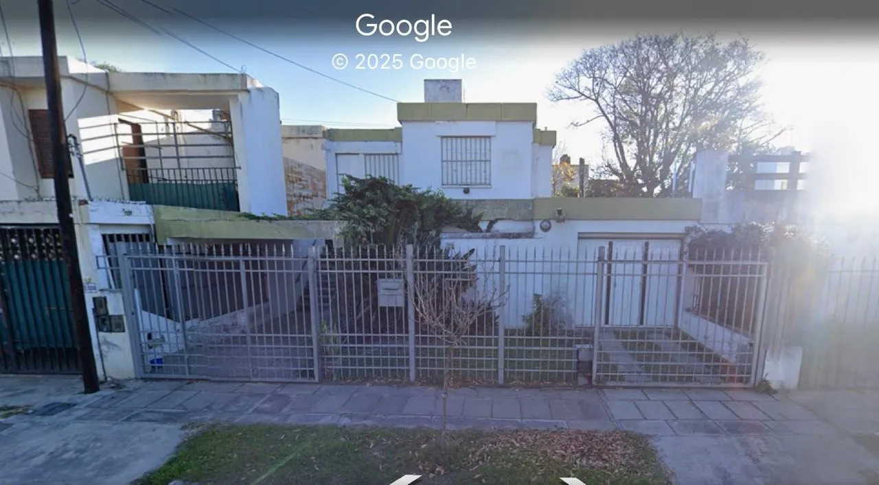 Gran Potencial 220 m2 Cubiertos!  Posibilidad de hacer 2 Casas! Oportunidad!!!