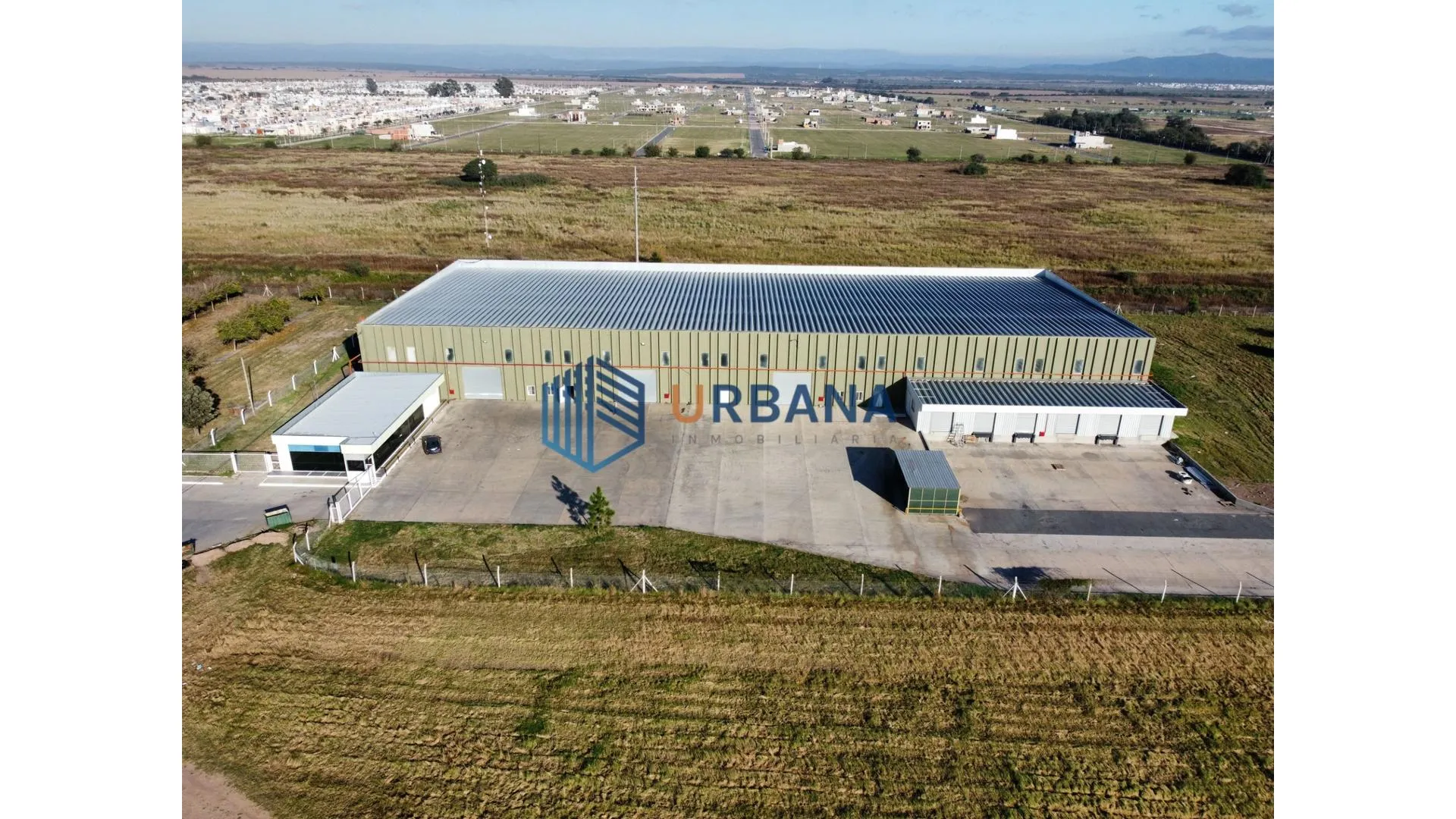 Galpon AAA de 4.000m2 con docks de carga en RPº5 Km4/5