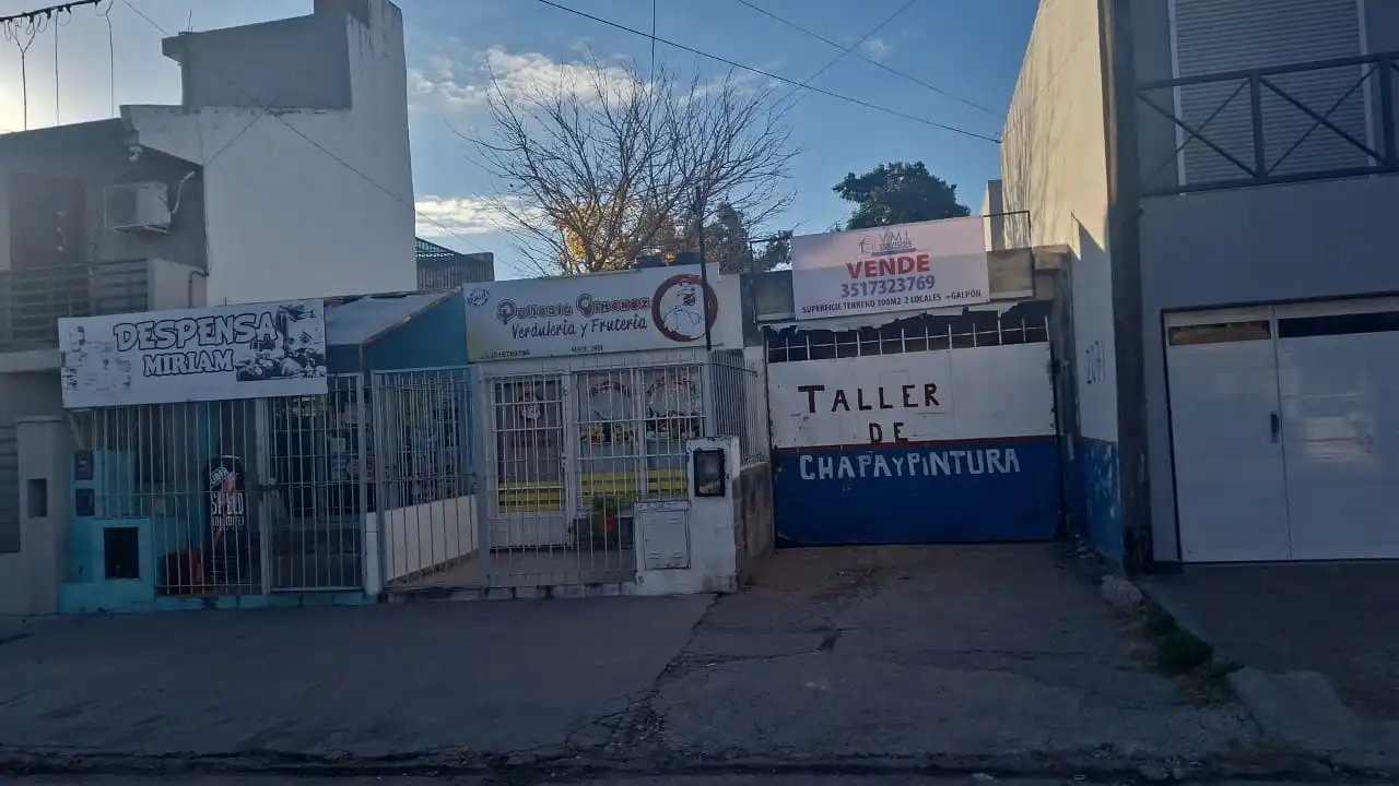 B° Residencial San Carlos Oportunidad!2 locales + 1  Galpon Total 300m2