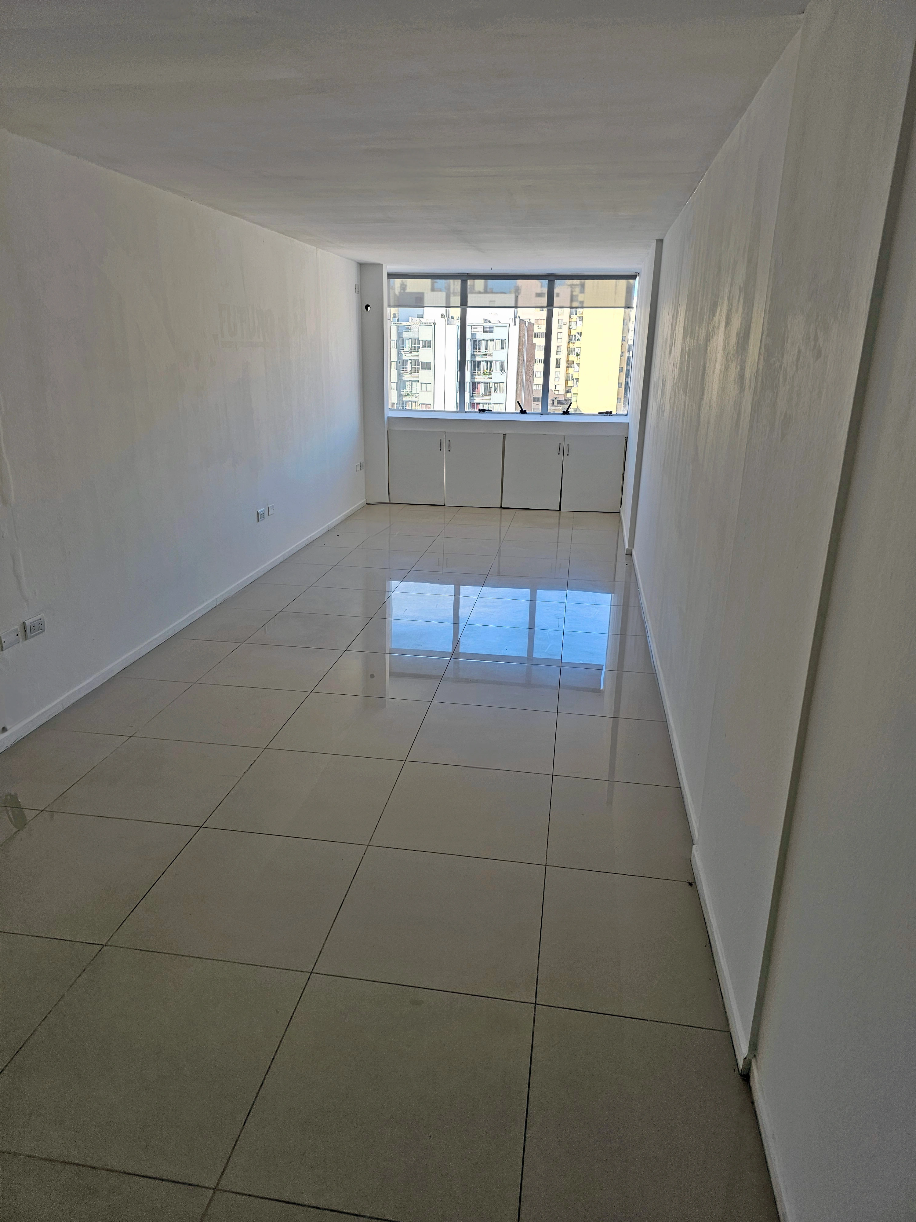 OFICINA CENTRO | La Rioja 441 - Office City III | 7° Piso c/ Baño y Quincho