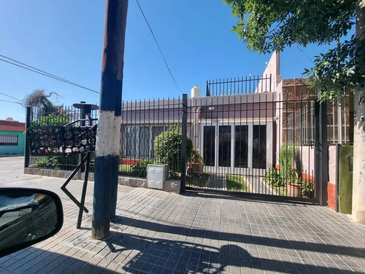B PUEYRREDÓN - CASA  DEPTO - CHARCAS - 3 DORM - Ag.