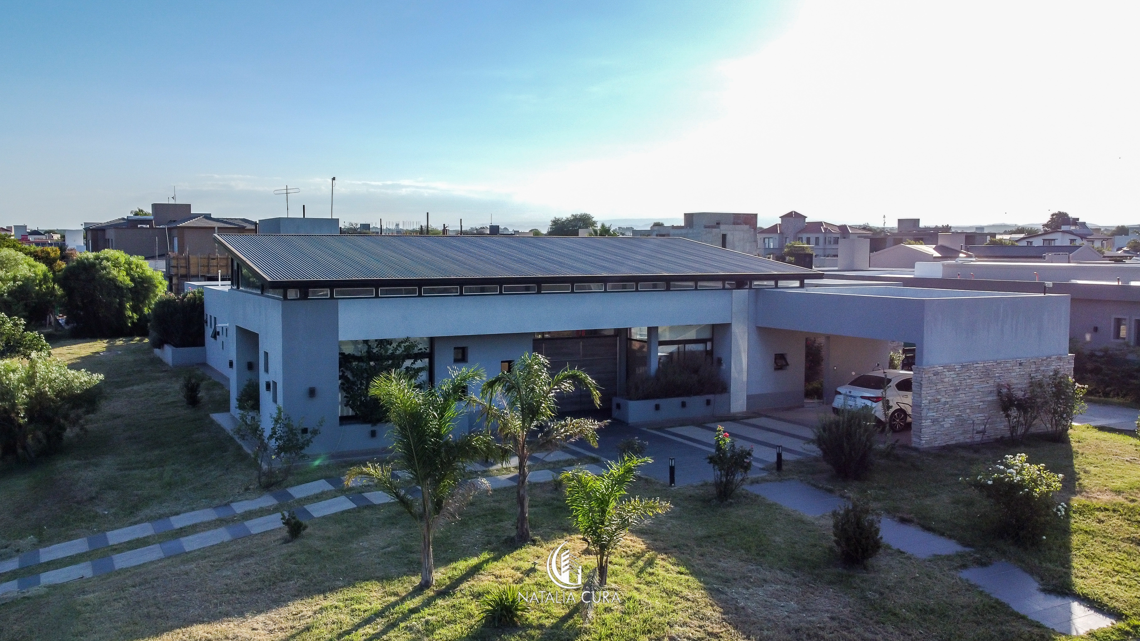 SIETE SOLES- MODERNA CASA DE 4 DORM EN VENTA