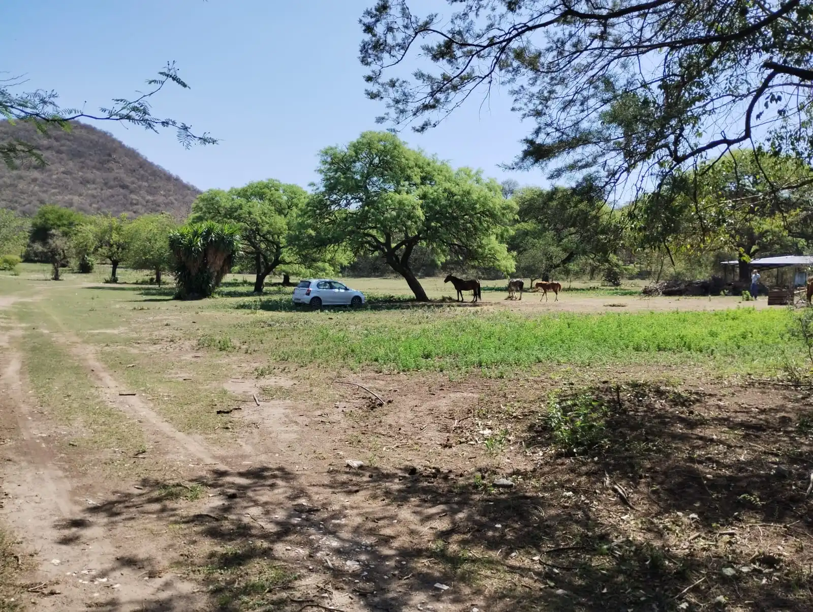 Lote m2 con casa/quincho - Las Ensenadas - Unquillo