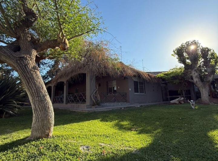 Casa · 425m² · 7 Ambientes · 2 Cocheras