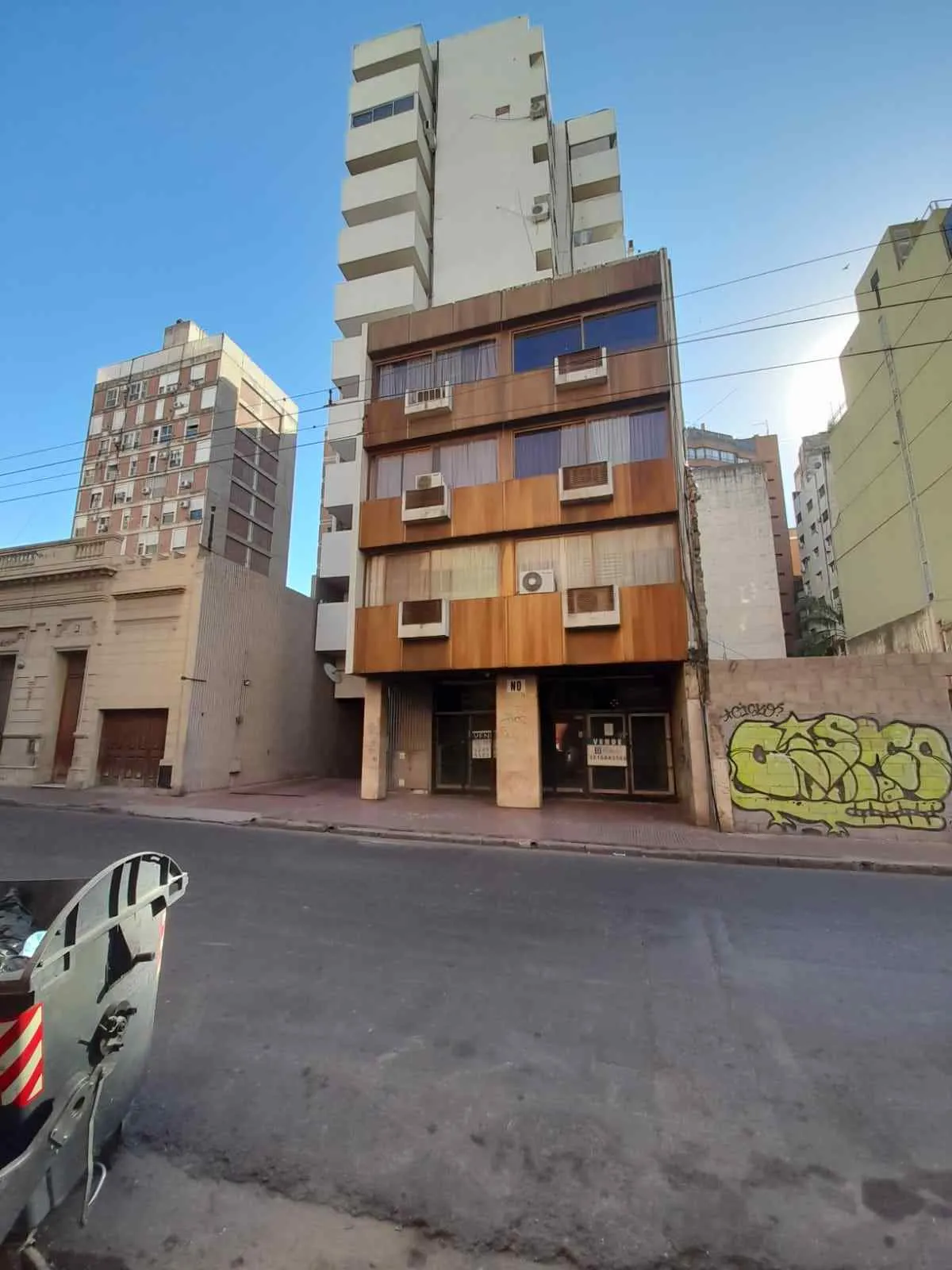 VENDO LOCAL COMERCIAL CALLE BELGRANO. 300 M2