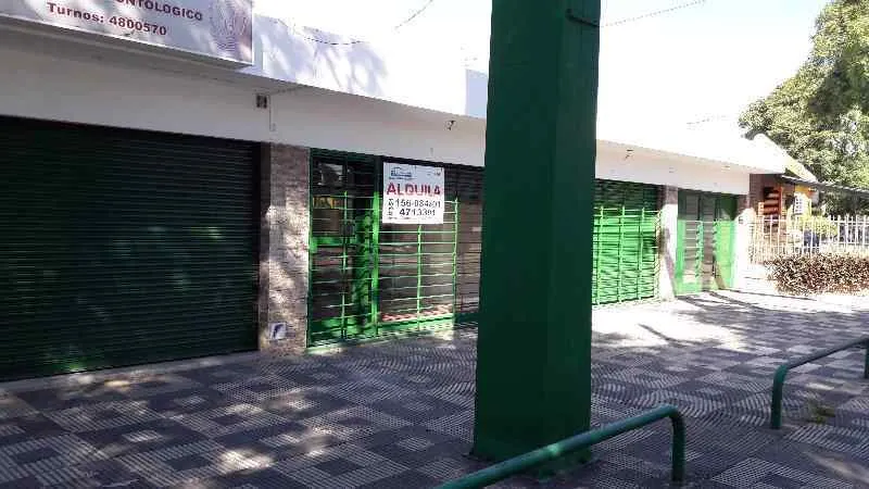 Mons. P. Cabrera Nº 2626, local comercial 38m2 c/baño, c/ reja y persiana m
