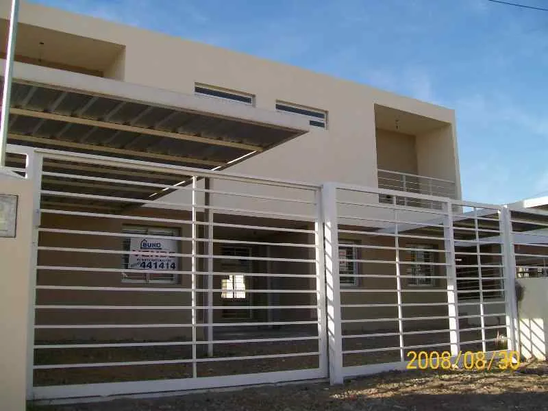 !Excelente duplex!!! en Quinta de la Recta, 3 dormitorios, muy luminoso, cochera