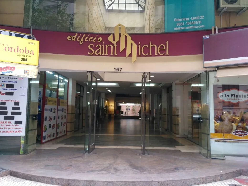 LOCAL 11 EN VENTA - GALERIA SAINT MICHEL
