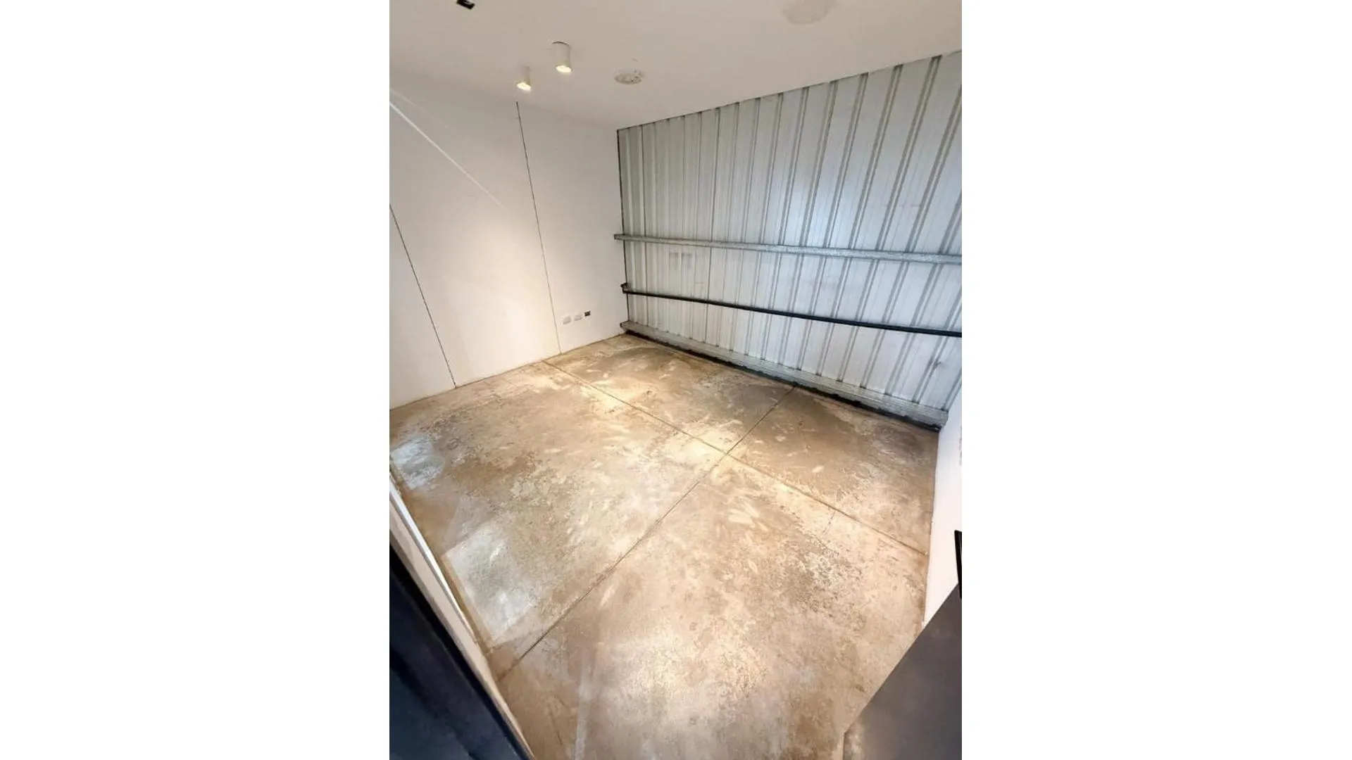 GALPON ALQUILER 1000 metros CON SEGURIDAD ZONA SUR