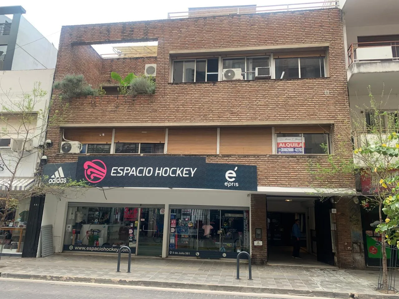 Edificio Comercial  Vivienda  Se Vende con Renta Activa