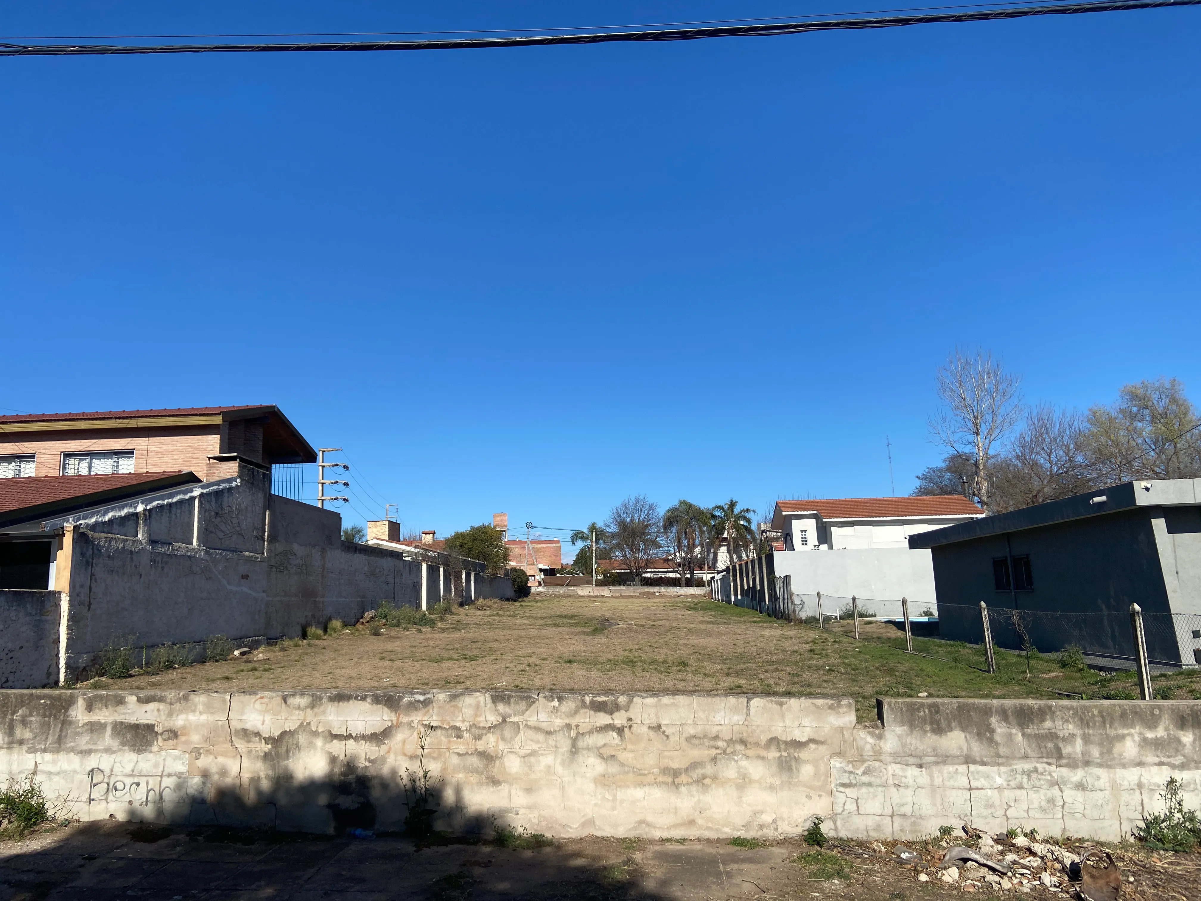 EXCELENTE LOTE VILLA CARLOS PAZ B° COSTA AZUL