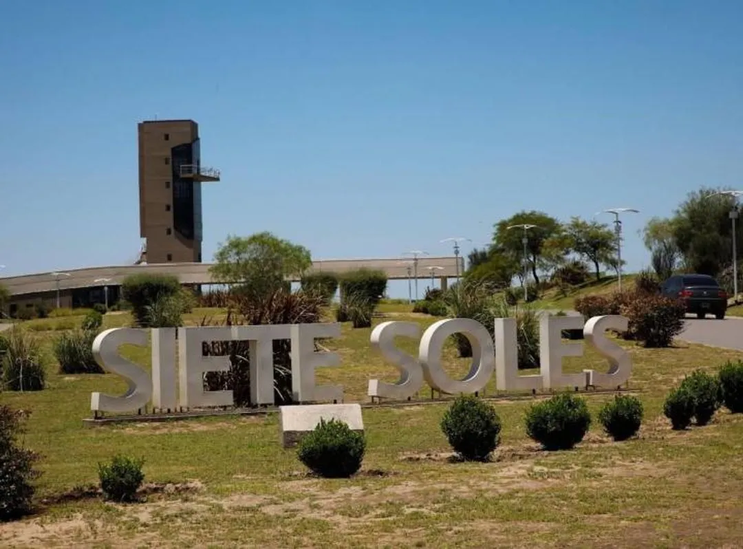 VENTA LOTE 1500M2 HEREDADES DE 7 SOLES