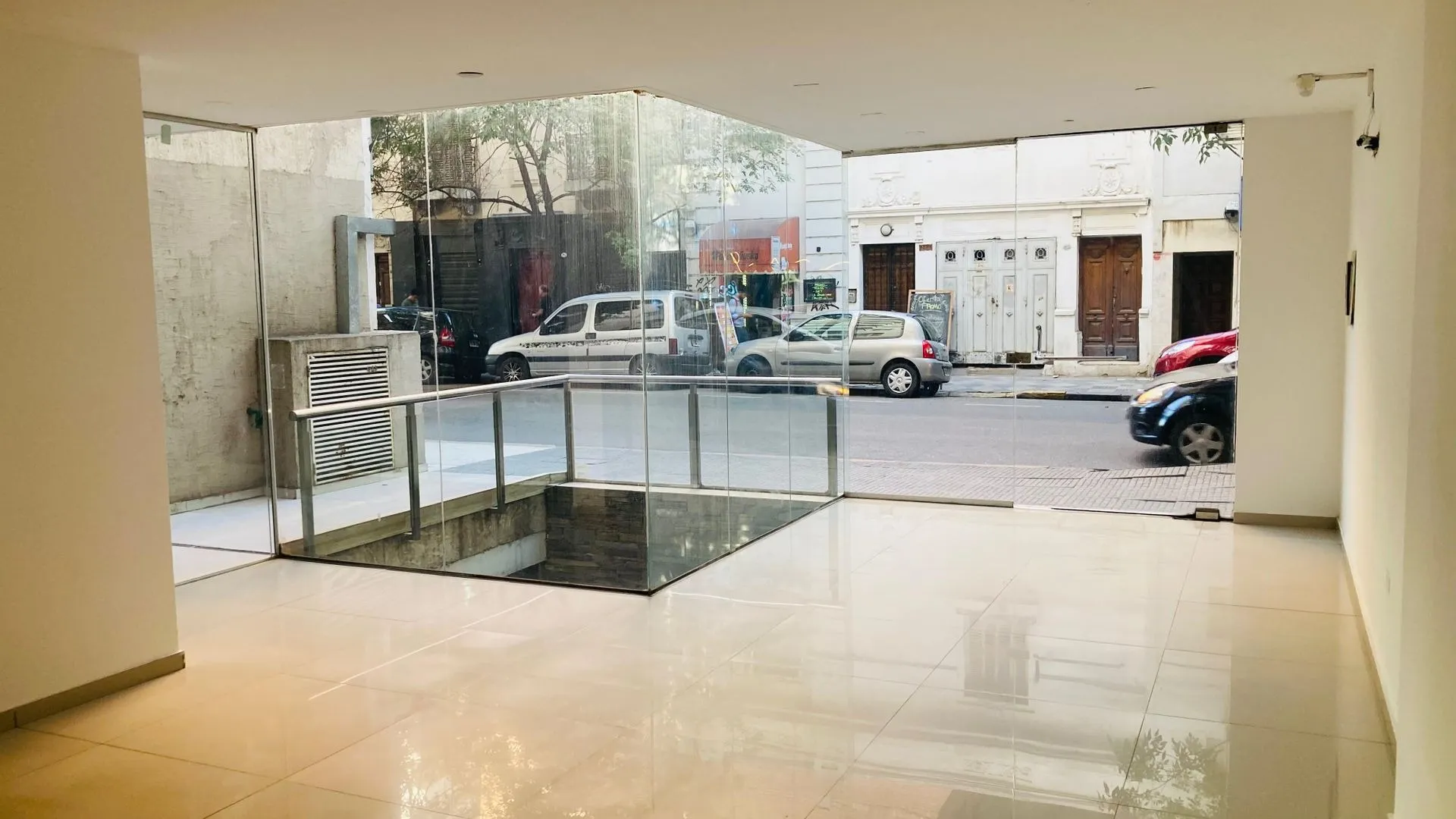 VENTA LOCAL COMERCIAL NUEVA CORDOBA 160 M2