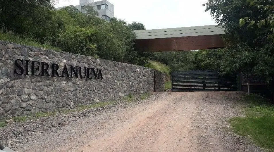 Vendo Lotes Continuos con Escritura en Barrio Cerrado Sierra Nueva, Mendiolaza