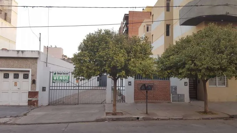 TERRENO EN VENTA BARRIO OBSERVATORIO  FRENTE A TRIBUNALES II  -  CON TRES DEPART...