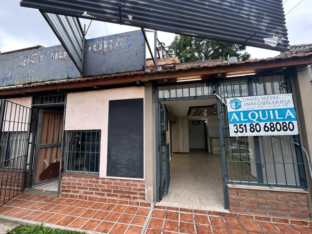 ALQUILO LOCAL COMERCIAL / SAN IGNACIO