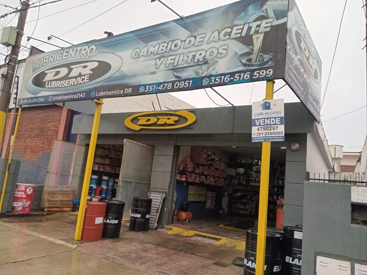 LOCAL CON DEPARTAMENTOS EN RESIDENCIAL AMÉRICA