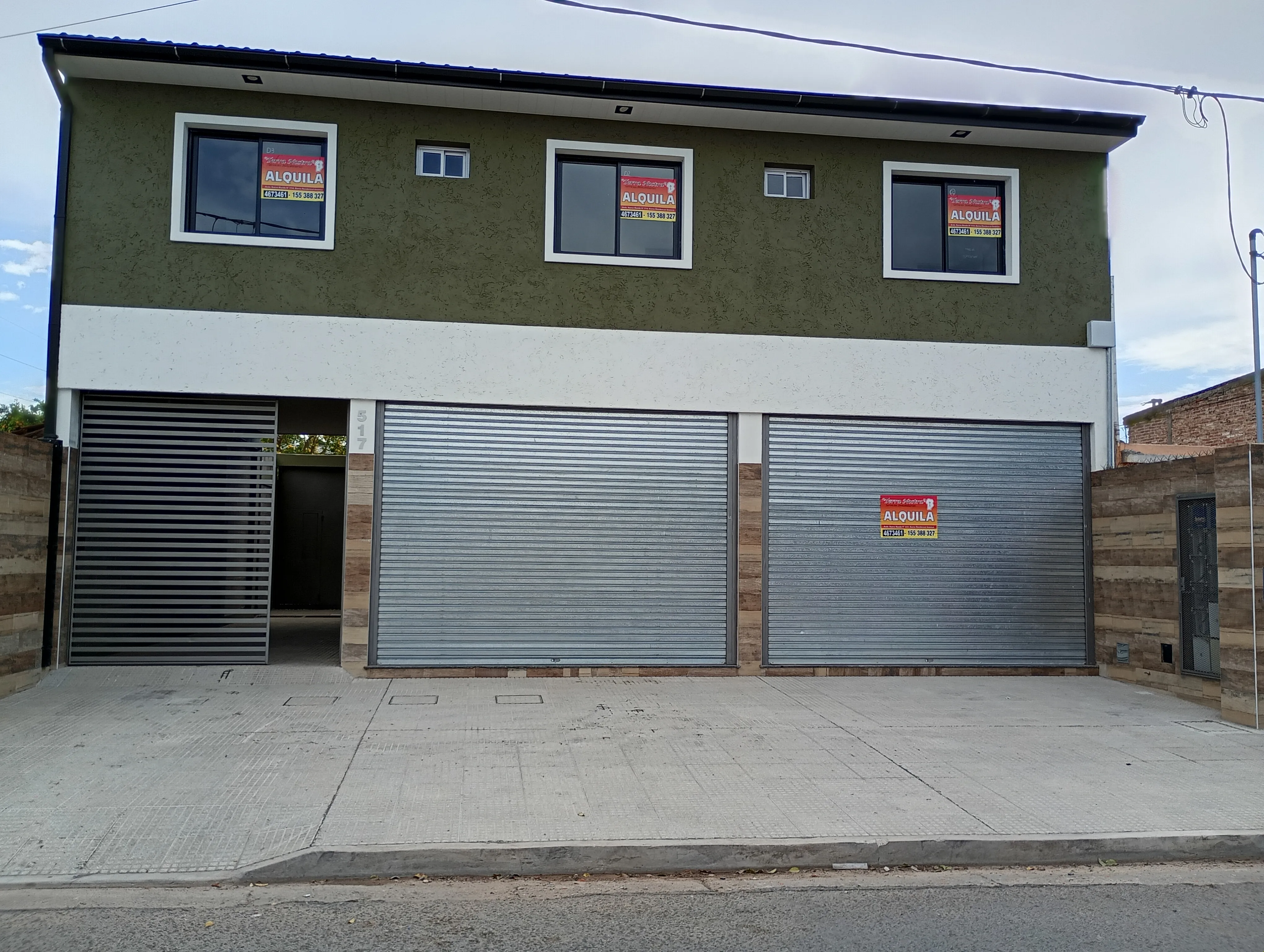 ALQUILO, CTRO.AMERICA, LOCAL A ESTRENAR 40M2. VIDRIADO. PERSIANA. COCHERA