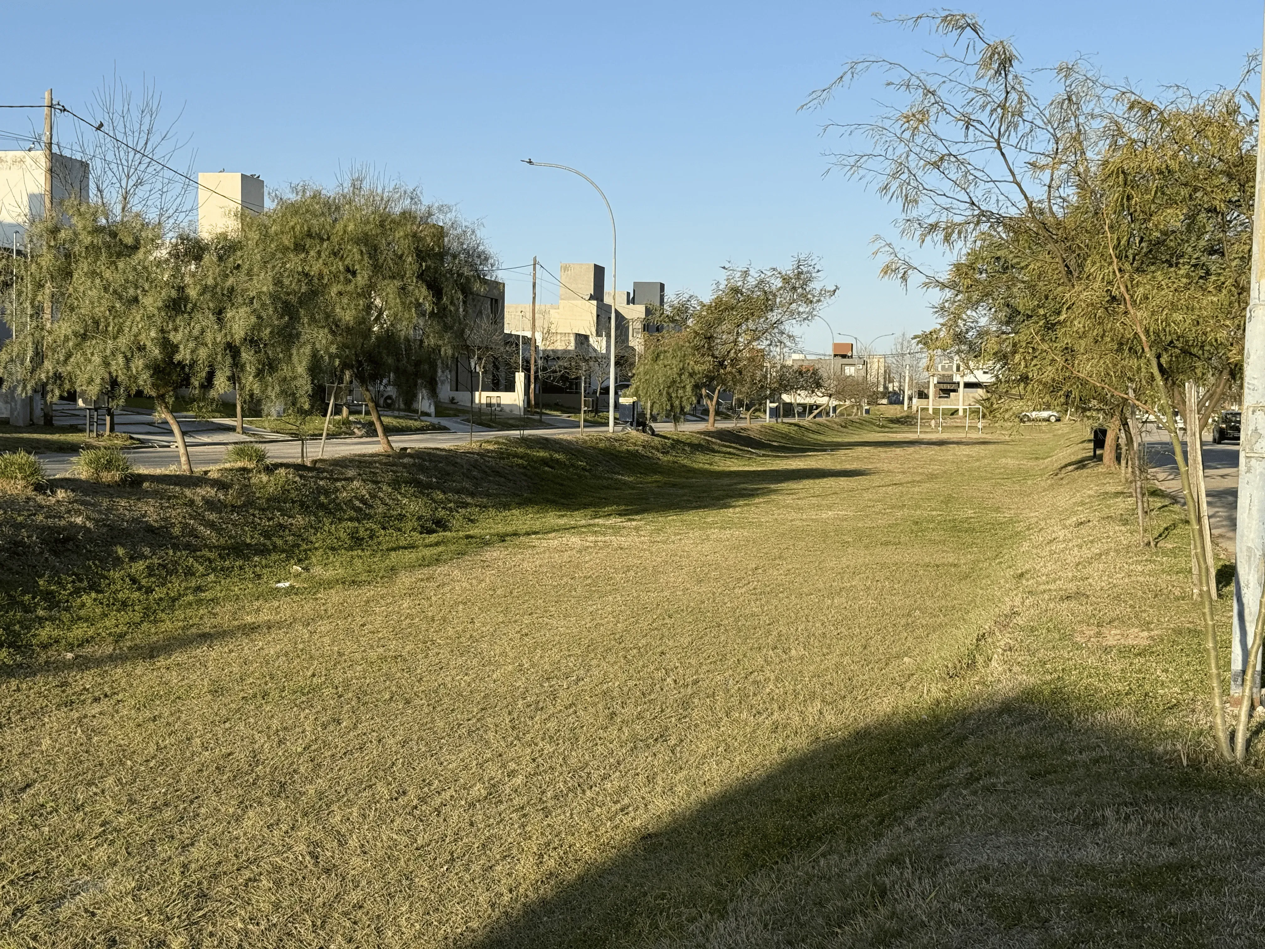 TERRENOS CENTRALES 360m2 - Comarca de Allende