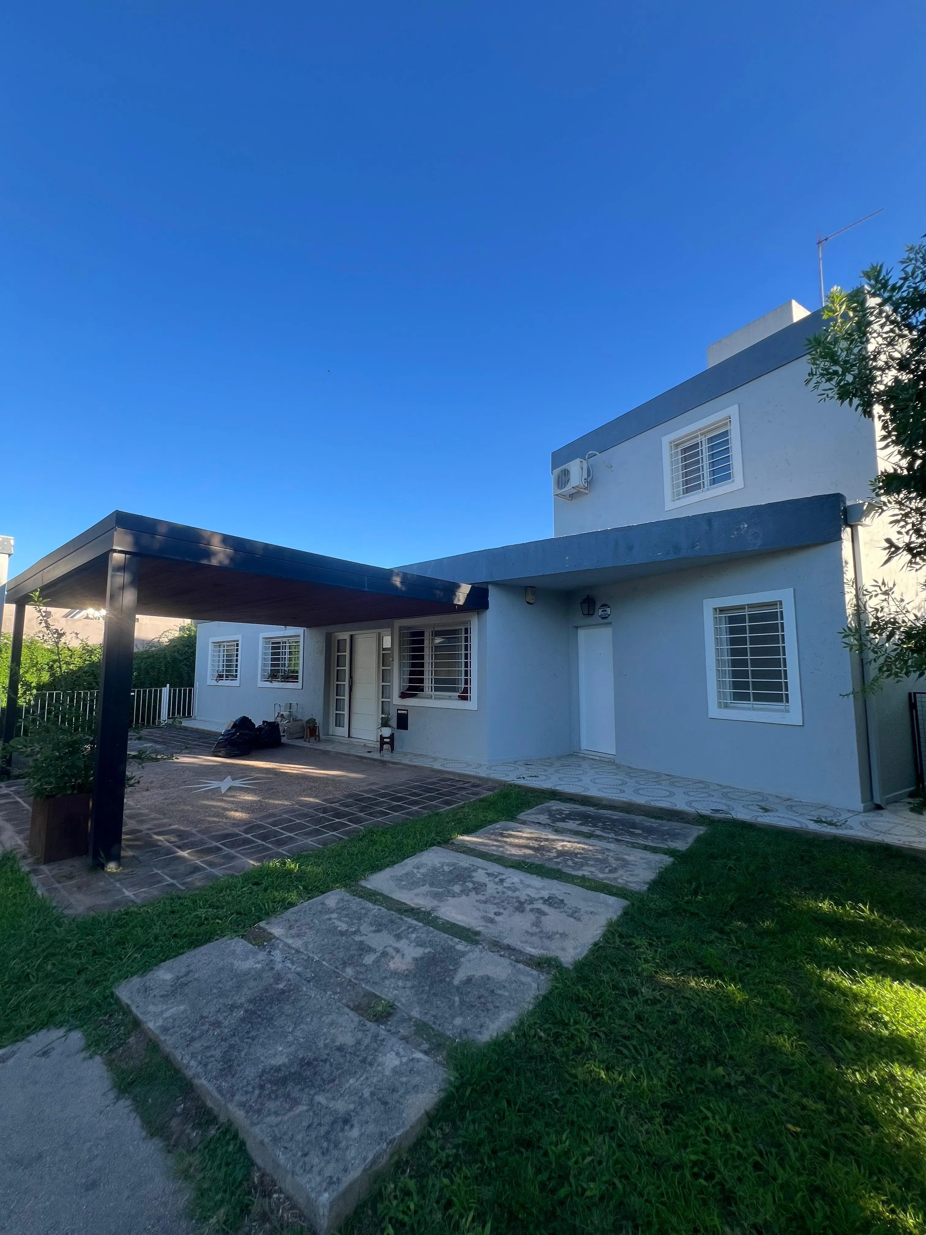Casa en venta en Greenville  - 3 Dorm. + escritorio - c/pileta