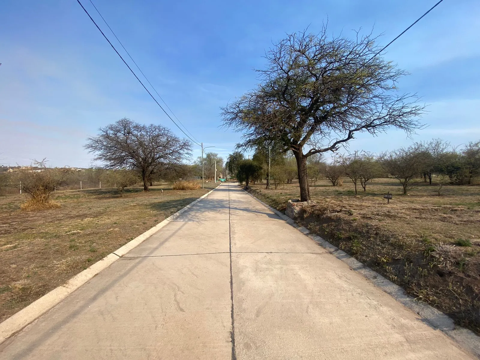 LOTE TERRENO 500 M2 BARRIO CERRADO LA ADELA UNQUILLO
