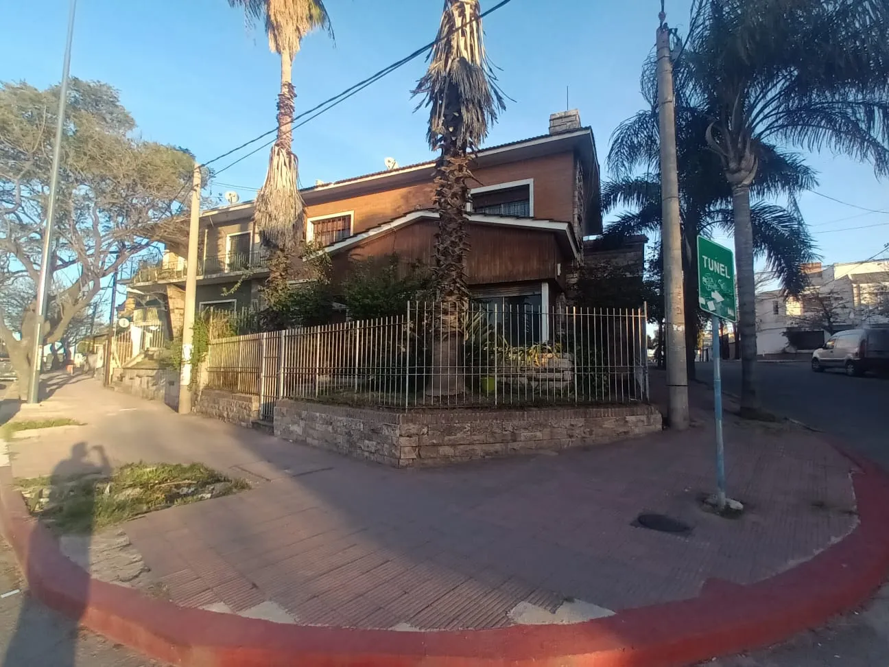 HERMOSA CASA SOBRE SABATTINI