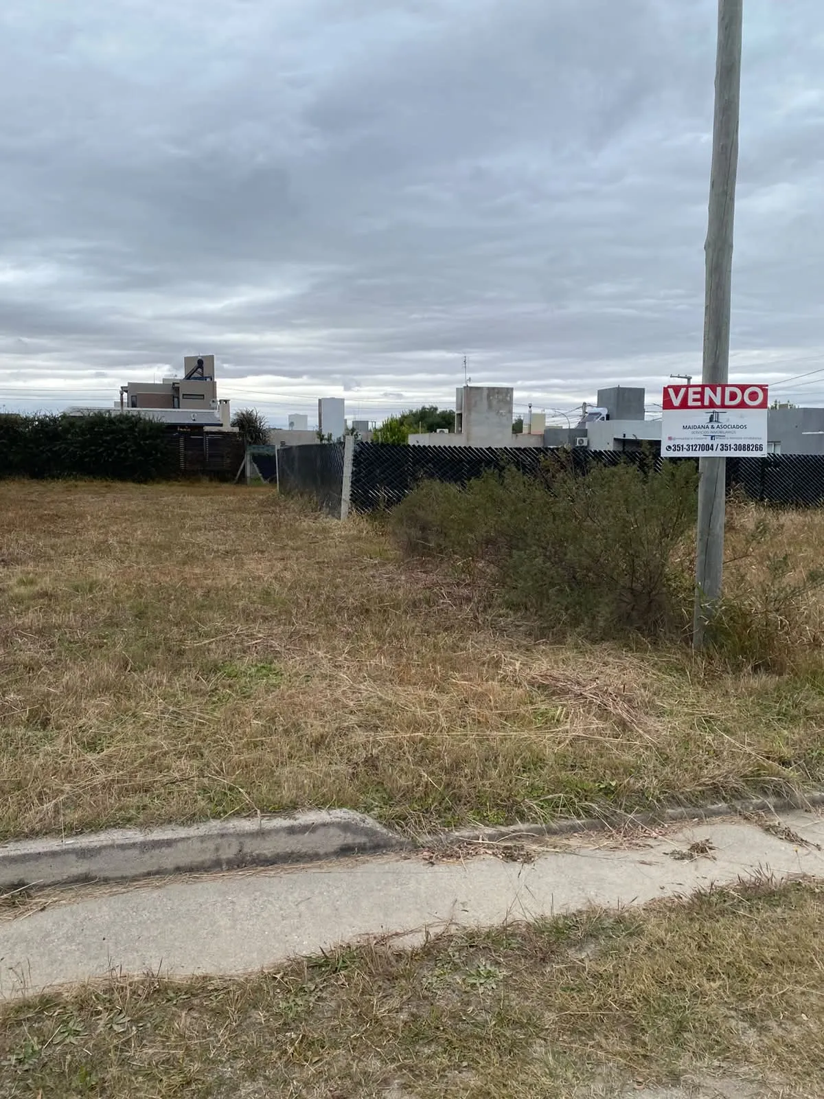 Vendo lote en Villa Juana Alta Gracia barrio cerrado con escritura