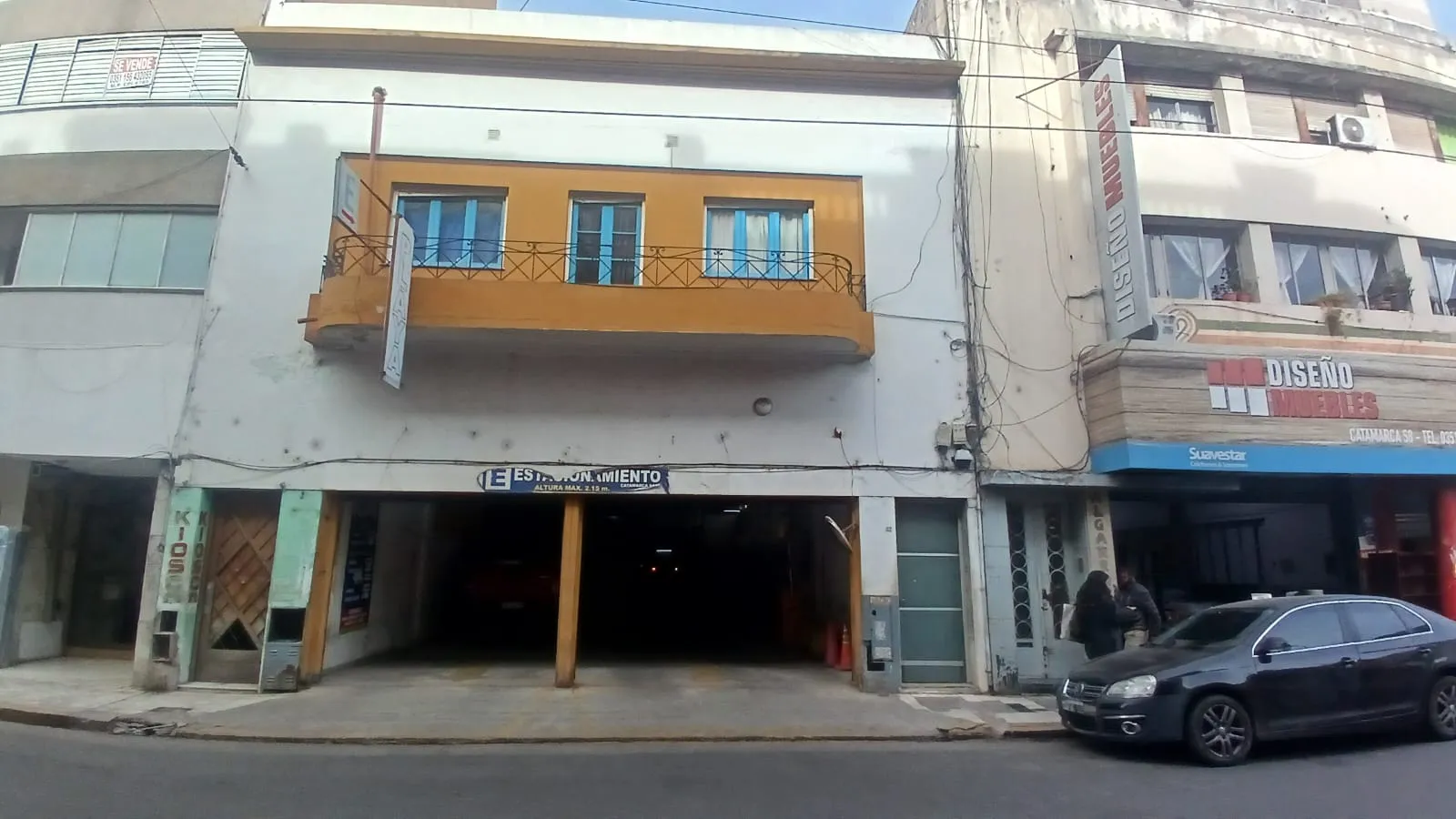 Catamarca 62 galpon playa est.  dpto P.A. 4 hab.2 bños tza