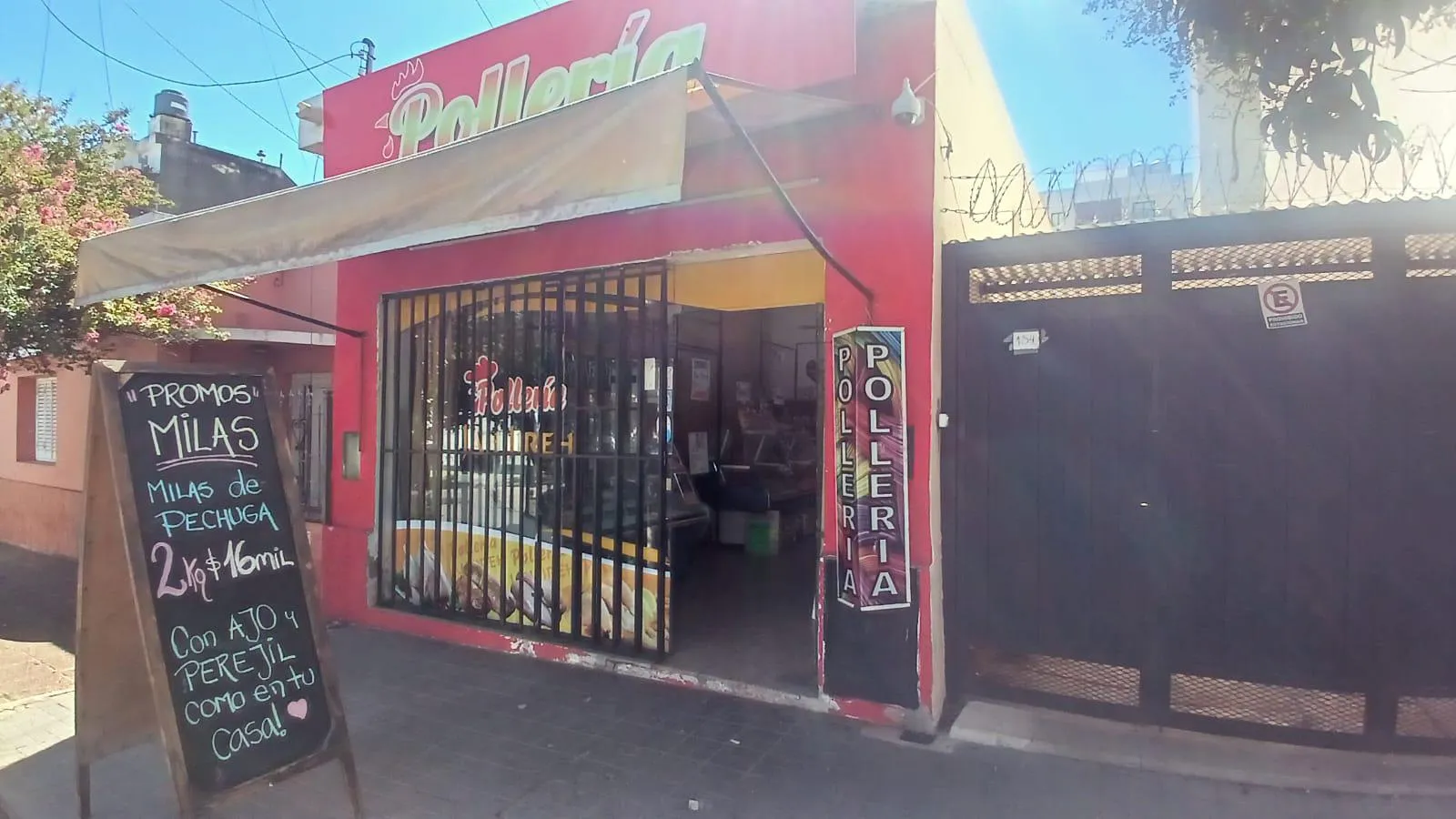 Local Cafferatta 100 a ms de Av Colon 48 ms2 con baño