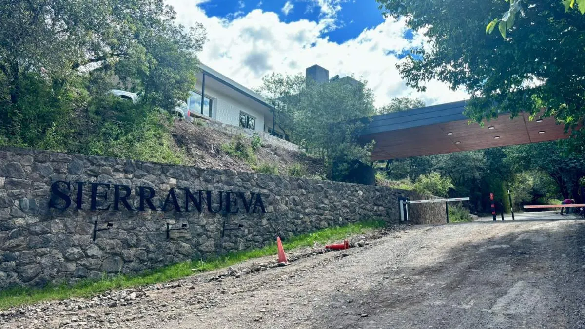 VENTA LOTE EN BARRIO SIERRA NUEVA COLINDANTE A Q2 MENDIOLAZA