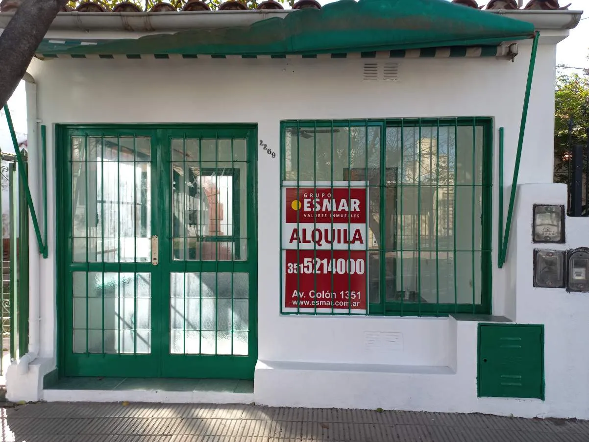 B ROSEDAL Local 20m2 con baño, Almirante Brown 2269,