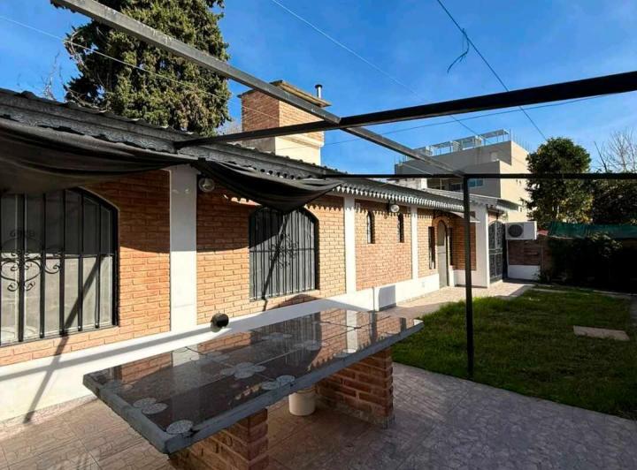 Casa · 63m² · 2 Dormitorios · 1 Cochera