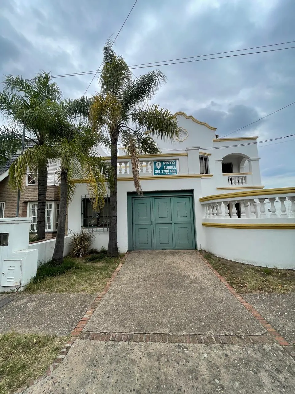 OFICINA  ALQUILER  Barrio URCA  Planta Alta con ingreso compartido  70 m2 2 baño...