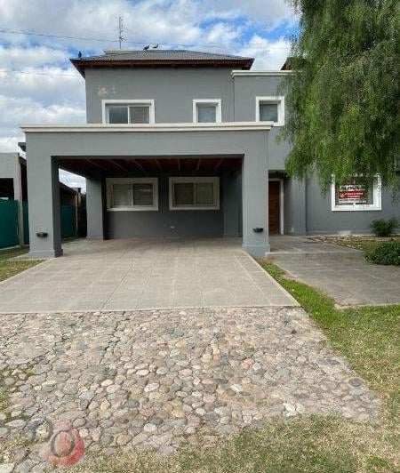 Casa · 180m² · 4 Ambientes
