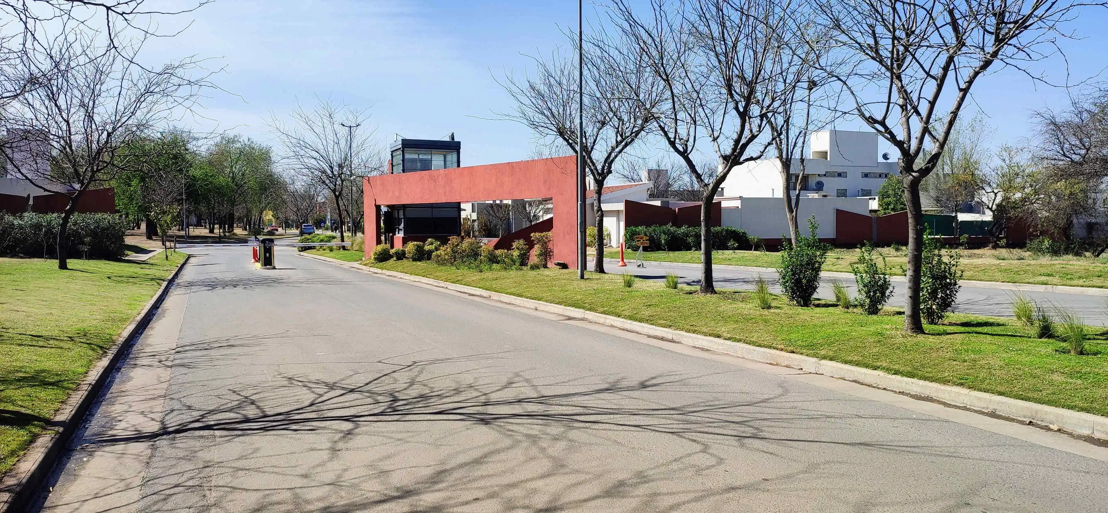 La Catalina – Lotes de 360m2 apto duplex!