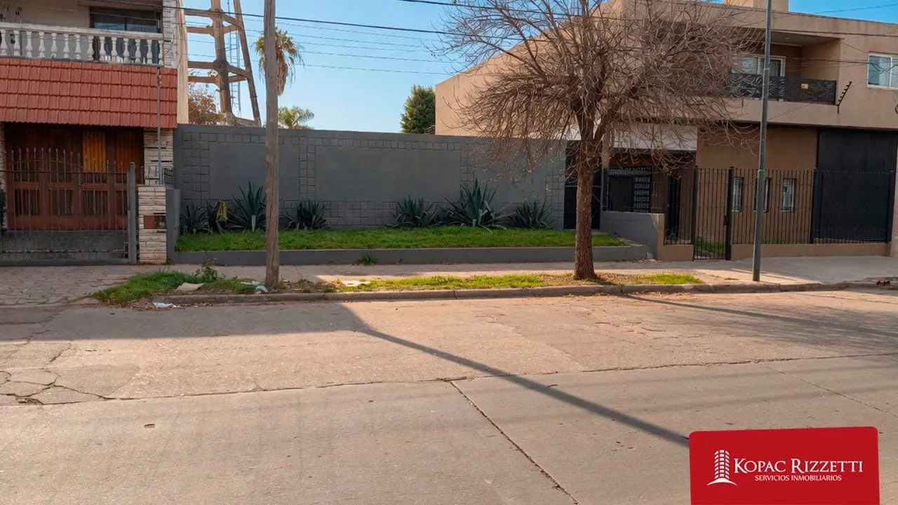 GENERAL BUSTOS (MARACAIBO 317) - VENTA LOTE 220 M2.