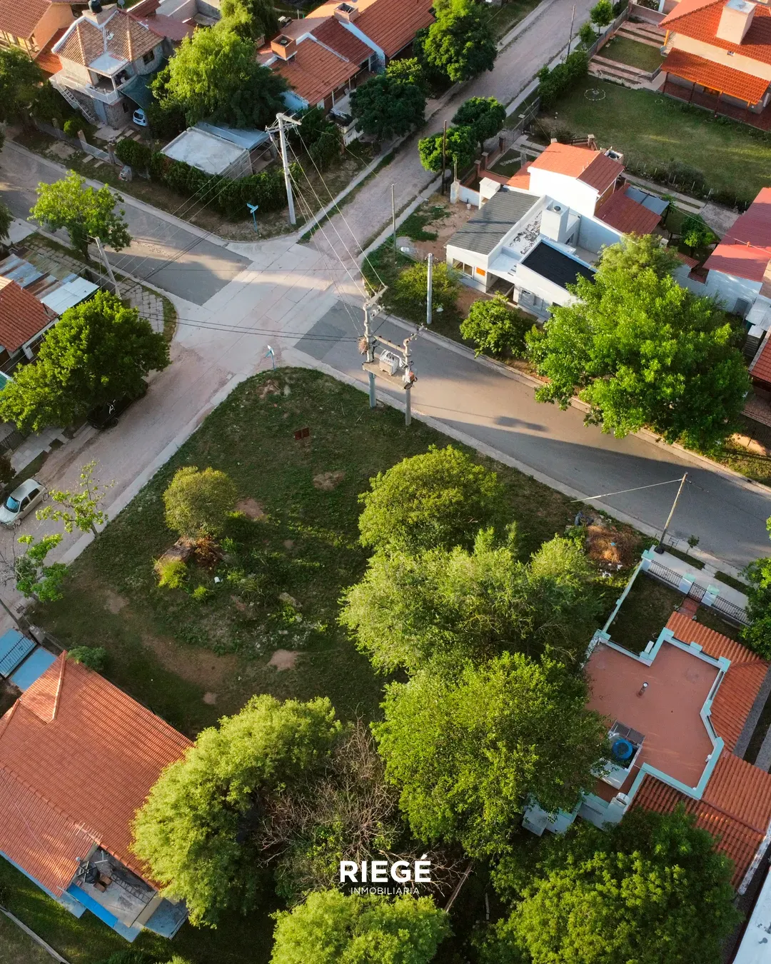 Se vende Terreno en esquina en Mina Clavero, Córdoba