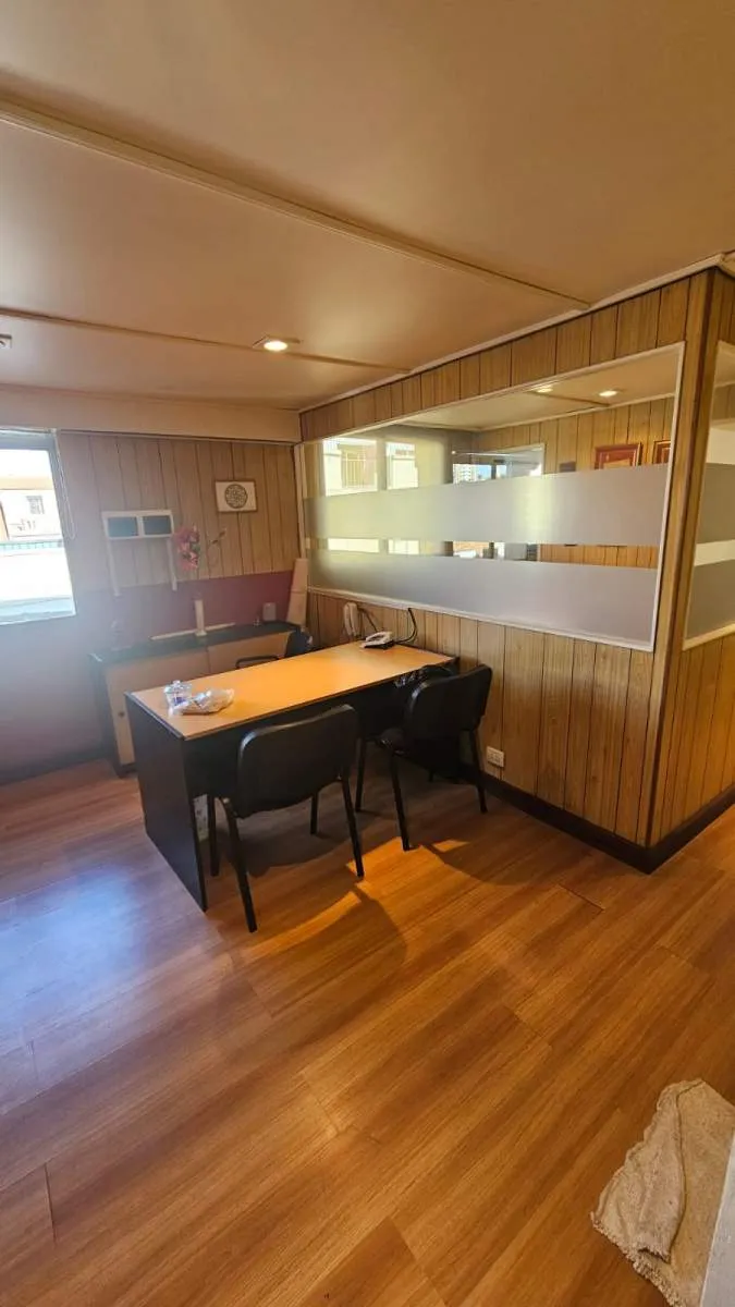 IDEAL RENTA O USO PROFESIONAL VENTA 5 OFICINAS ZONA CENTRO.