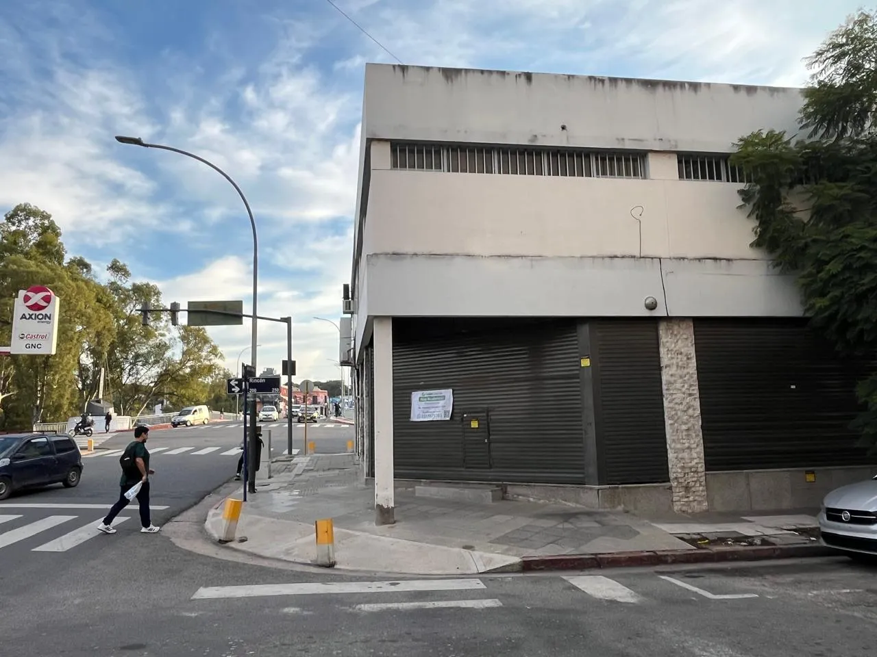 LOCAL ESQUINA SOBRE ALVEAR -SIN EXPENSAS