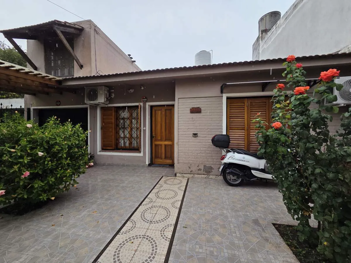¡Oportunidad única en Parque Liceo I, Córdoba Capital! - 2 Casas al Precio de Un...