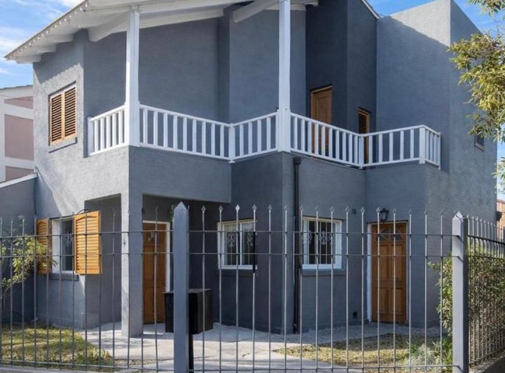 Casa · 153m² · 3 Dormitorios · 2 Cocheras