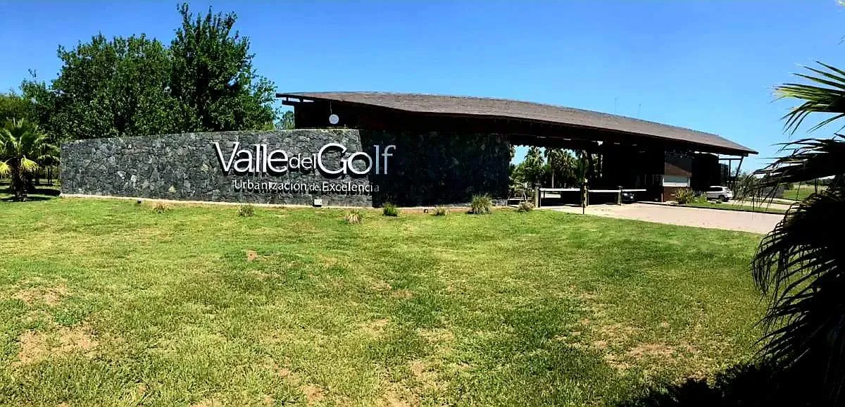 TERRENO EN BARRIO CERRADO POR MENOS DE LO QUE IMAGINAS? SI, EN VALLE DEL GOLF.